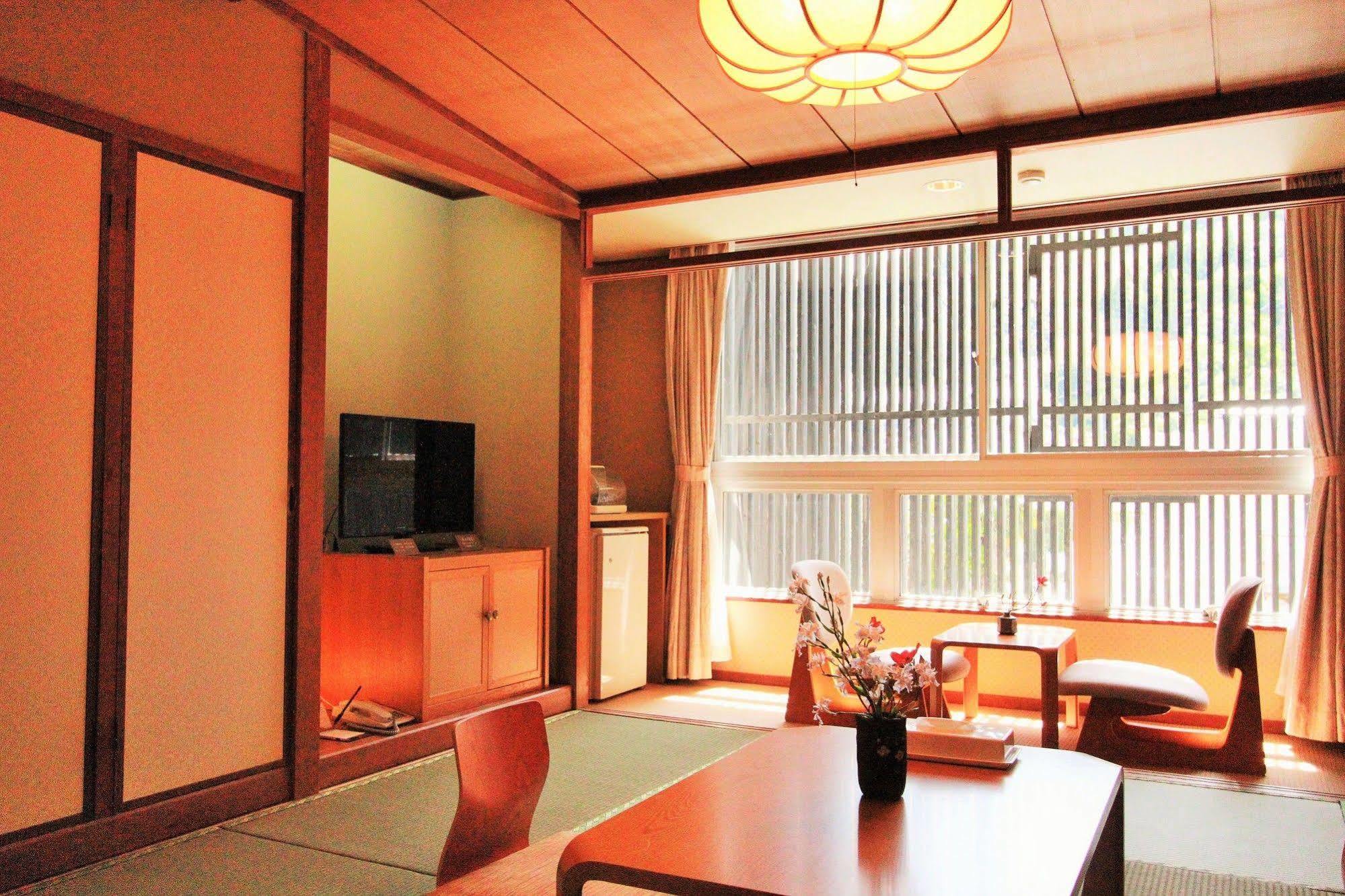 Oyo Ryokan Touenkan Miasa-Onsen Misasa Buitenkant foto