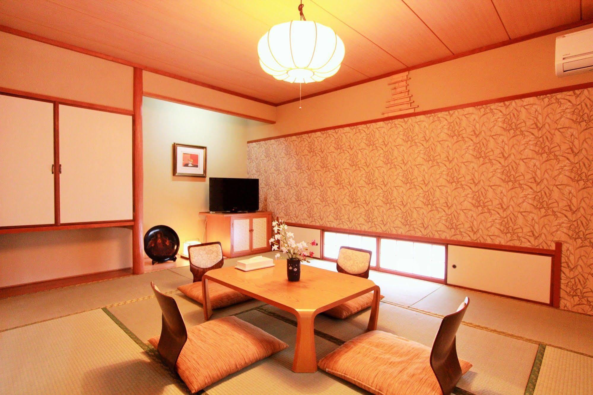 Oyo Ryokan Touenkan Miasa-Onsen Misasa Buitenkant foto